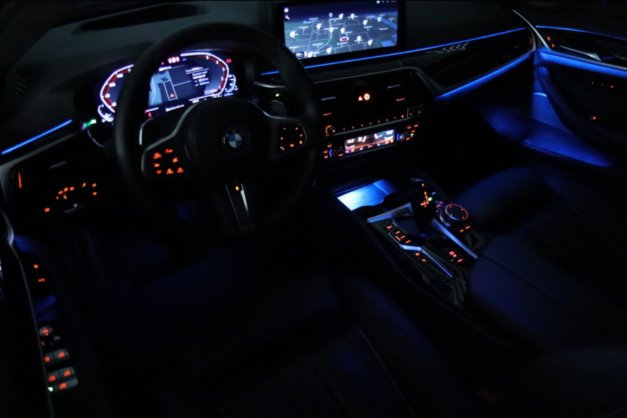 BMW 5 Serie 545e xDrive M Sport / 50 Jahre / PANO / HK / LASER / HUD / 2X MEMORY / CAMERA / SHADOW LINE