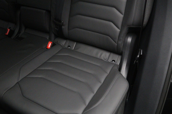 Volkswagen Touareg 3.0 TSi eHybrid 463 PK 4MOTION R Edition PHEV, Trekhaak, DYNAUDIO, 360°, Luchtvering