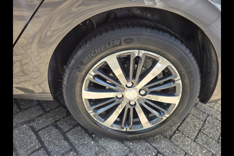 Peugeot 208 1.2 110 PK Allure | 1E EIGENAAR | 3/6 OF 12MND GARANTIE | AUTOMAAT | CAMERA | NAVI | CRUISE |