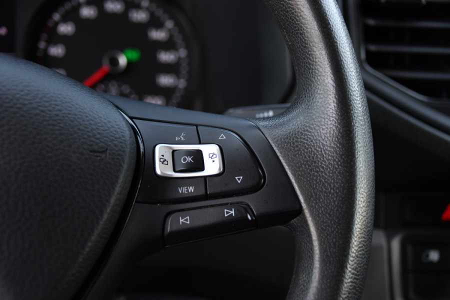 Volkswagen Crafter 35 2.0 TDI L3H3 PB Edition Camera, Cruise, Carplay, LED, Automaat, Trekhaak, Multimedia, Automaat, 140pk, Uniek!