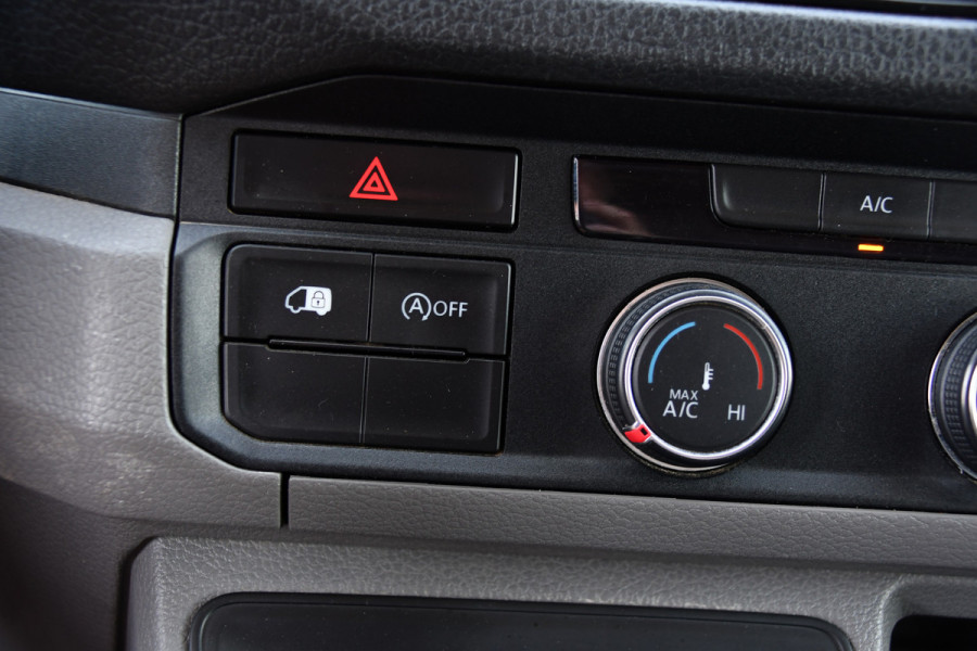 Volkswagen Crafter 35 2.0 TDI L3H3 PB Edition Camera, Cruise, Carplay, LED, Automaat, Trekhaak, Multimedia, Automaat, 140pk, Uniek!