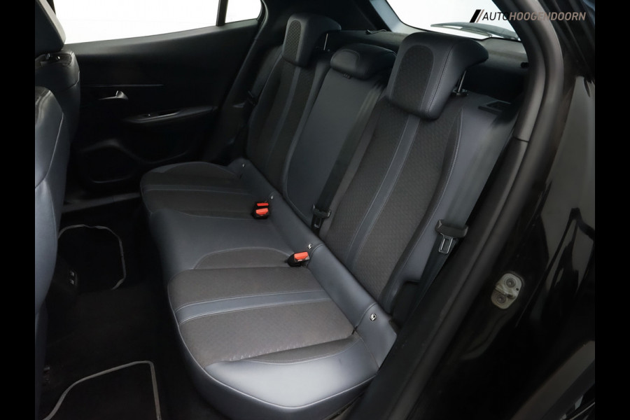 Peugeot e-2008 EV Allure 50 kWh Sport SOH 90% (APPLE CARPLAY,LED,PREMIUM-STOELEN,KEYLESS,STOELVERWARMING,ADAPTIVE CRUISE,CAMERA)