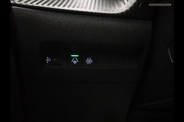 Peugeot e-2008 EV Allure 50 kWh Sport SOH 90% (APPLE CARPLAY,LED,PREMIUM-STOELEN,KEYLESS,STOELVERWARMING,ADAPTIVE CRUISE,CAMERA)