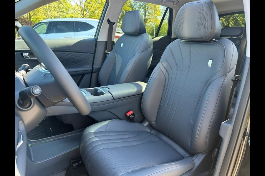 GEELY Starray EM-i 1.5 Max+ 262 PK | Panorama | Stoelen voor & achter verwarmd | Memory Seats | 360 Camera | 19 Inch LMV | 136km elektrisch bereik