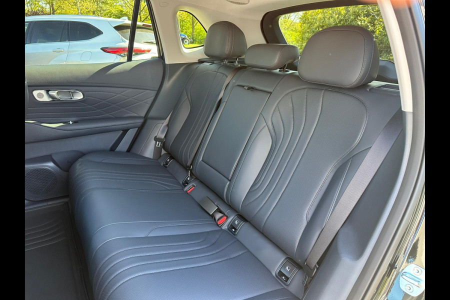 GEELY Starray EM-i 1.5 Max+ 262 PK | Panorama | Stoelen voor & achter verwarmd | Memory Seats | 360 Camera | 19 Inch LMV | 136km elektrisch bereik