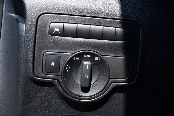 Mercedes-Benz Vito 124 CDI L3 DC PB Edition Camera, Cruise, Carplay, Stoelverwarming, 237pk, Automaat, Multimedia, Trekhaak, Uniek!
