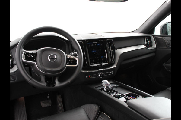 Volvo XC60 2.0 T6 Plug-in hybrid AWD Automaat Plus Dark DEMO ! Adaptieve cruise control Leder Navigatie Google Harman Kardon Panorama dak Lichtmetalen Velgen Dab Stoelverwarming Camera 360 Led Climate control Apple Carplay/ Android Auto
