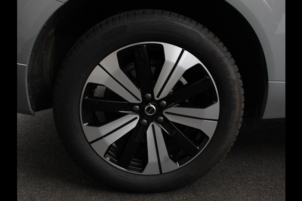 Volvo XC60 2.0 T6 Plug-in hybrid AWD Automaat Plus Dark DEMO ! Adaptieve cruise control Leder Navigatie Google Harman Kardon Panorama dak Lichtmetalen Velgen Dab Stoelverwarming Camera 360 Led Climate control Apple Carplay/ Android Auto