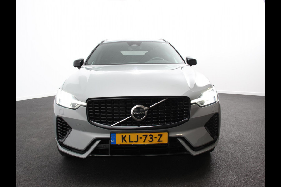 Volvo XC60 2.0 T6 Plug-in hybrid AWD Automaat Plus Dark DEMO ! Adaptieve cruise control Leder Navigatie Google Harman Kardon Panorama dak Lichtmetalen Velgen Dab Stoelverwarming Camera 360 Led Climate control Apple Carplay/ Android Auto