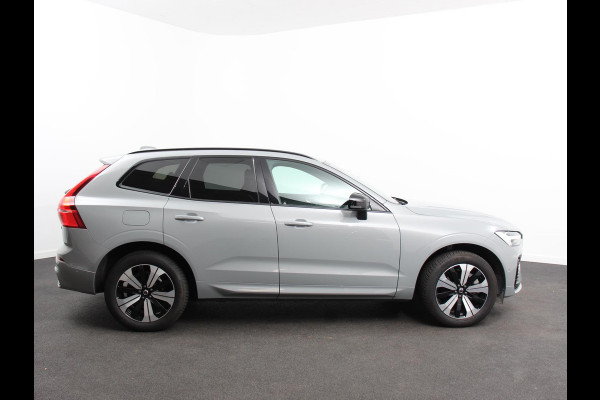 Volvo XC60 2.0 T6 Plug-in hybrid AWD Automaat Plus Dark DEMO ! Adaptieve cruise control Leder Navigatie Google Harman Kardon Panorama dak Lichtmetalen Velgen Dab Stoelverwarming Camera 360 Led Climate control Apple Carplay/ Android Auto