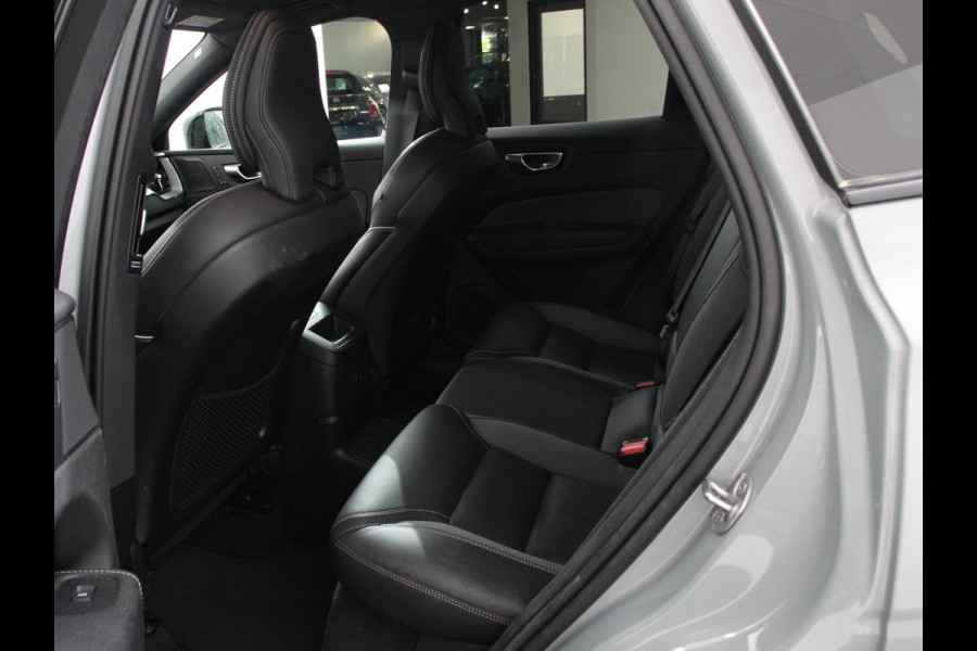 Volvo XC60 2.0 T6 Plug-in hybrid AWD Automaat Plus Dark DEMO ! Adaptieve cruise control Leder Navigatie Google Harman Kardon Panorama dak Lichtmetalen Velgen Dab Stoelverwarming Camera 360 Led Climate control Apple Carplay/ Android Auto