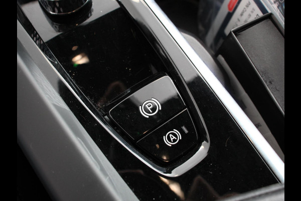 Volvo XC60 2.0 T6 Plug-in hybrid AWD Automaat Plus Dark DEMO ! Adaptieve cruise control Leder Navigatie Google Harman Kardon Panorama dak Lichtmetalen Velgen Dab Stoelverwarming Camera 360 Led Climate control Apple Carplay/ Android Auto