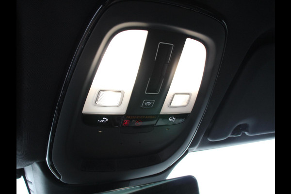Volvo XC60 2.0 T6 Plug-in hybrid AWD Automaat Plus Dark DEMO ! Adaptieve cruise control Leder Navigatie Google Harman Kardon Panorama dak Lichtmetalen Velgen Dab Stoelverwarming Camera 360 Led Climate control Apple Carplay/ Android Auto