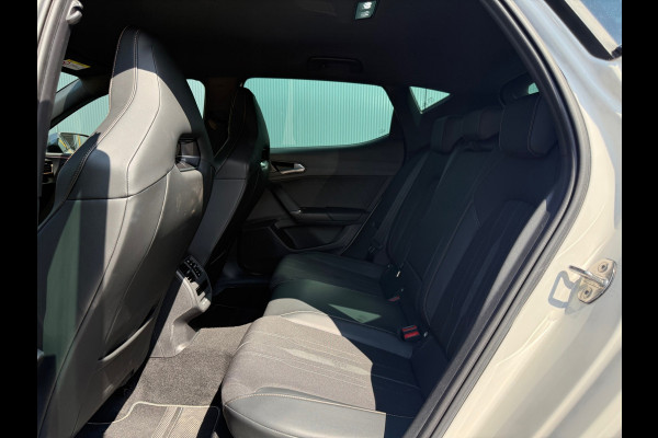 CUPRA Leon 1.4 e-Hybrid * Camera * Stoelverwarming * Navigatie * Adaptieve Cruise Control *