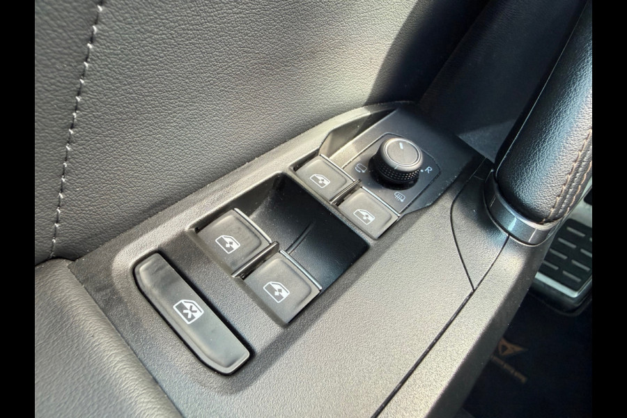 CUPRA Leon 1.4 e-Hybrid * Camera * Stoelverwarming * Navigatie * Adaptieve Cruise Control *