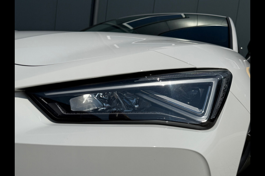 CUPRA Leon 1.4 e-Hybrid * Camera * Stoelverwarming * Navigatie * Adaptieve Cruise Control *