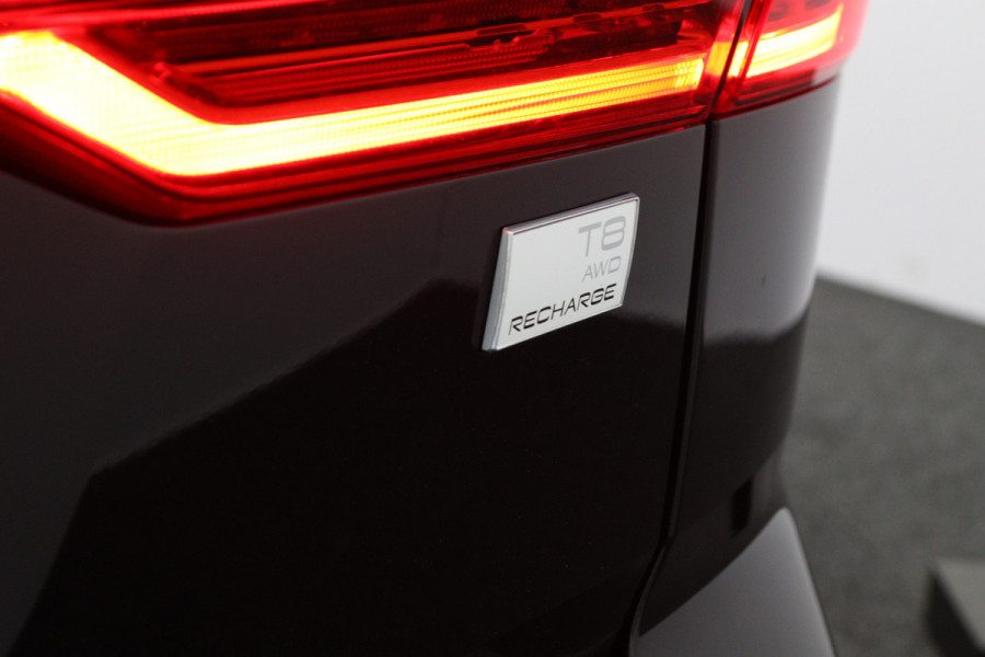 Volvo XC60 2.0 T8 AWD 456 PK Ultra Bright PHEV, Panoramadak, Head-Up, 4X Stoelverwarming, Leder