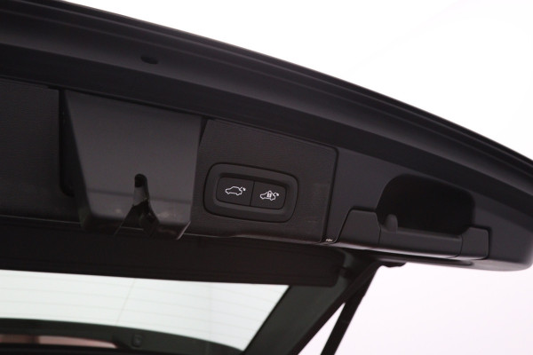 Volvo XC60 2.0 T8 AWD 456 PK Ultra Bright PHEV, Panoramadak, Head-Up, 4X Stoelverwarming, Leder