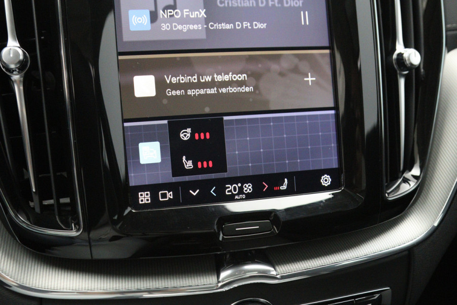 Volvo XC60 2.0 T8 AWD 456 PK Ultra Bright PHEV, Panoramadak, Head-Up, 4X Stoelverwarming, Leder