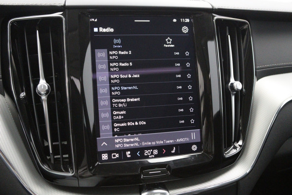 Volvo XC60 2.0 T8 AWD 456 PK Ultra Bright PHEV, Panoramadak, Head-Up, 4X Stoelverwarming, Leder