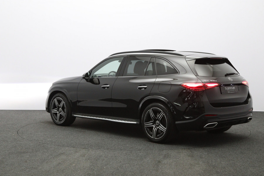 Mercedes-Benz GLC 300e 4MATIC 313 PK AMG Line PHEV, Trekhaak, Panoramadak, Luchtvering, 4-Wielsturing, Head-Up, 360 Camera, Massage