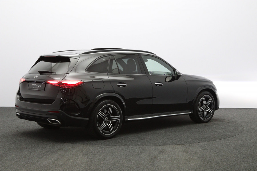 Mercedes-Benz GLC 300e 4MATIC 313 PK AMG Line PHEV, Trekhaak, Panoramadak, Luchtvering, 4-Wielsturing, Head-Up, 360 Camera, Massage