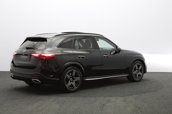 Mercedes-Benz GLC 300e 4MATIC 313 PK AMG Line PHEV, Trekhaak, Panoramadak, Luchtvering, 4-Wielsturing, Head-Up, 360 Camera, Massage