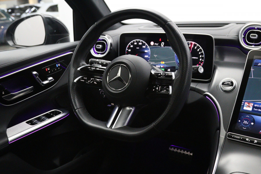 Mercedes-Benz GLC 300e 4MATIC 313 PK AMG Line PHEV, Trekhaak, Panoramadak, Luchtvering, 4-Wielsturing, Head-Up, 360 Camera, Massage