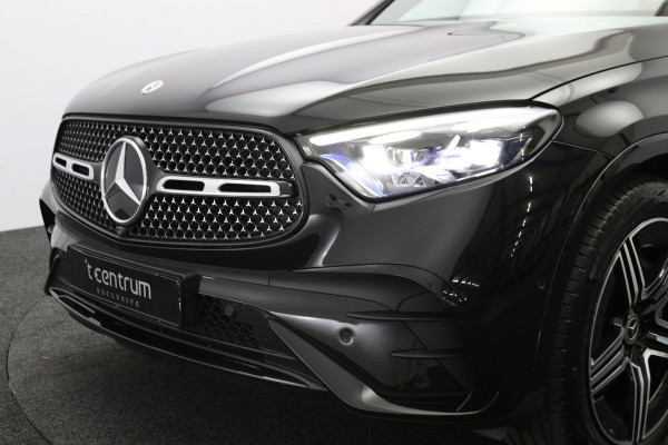 Mercedes-Benz GLC 300e 4MATIC 313 PK AMG Line PHEV, Trekhaak, Panoramadak, Luchtvering, 4-Wielsturing, Head-Up, 360 Camera, Massage