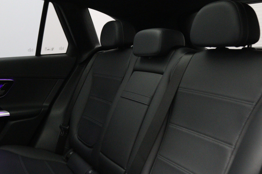Mercedes-Benz GLC 300e 4MATIC 313 PK AMG Line PHEV, Trekhaak, Panoramadak, Luchtvering, 4-Wielsturing, Head-Up, 360 Camera, Massage