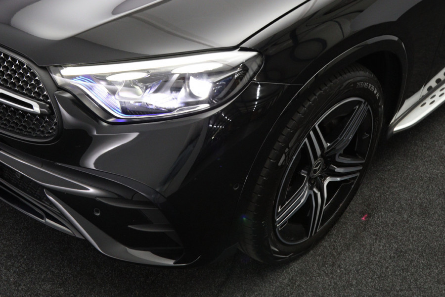 Mercedes-Benz GLC 300e 4MATIC 313 PK AMG Line PHEV, Trekhaak, Panoramadak, Luchtvering, 4-Wielsturing, Head-Up, 360 Camera, Massage