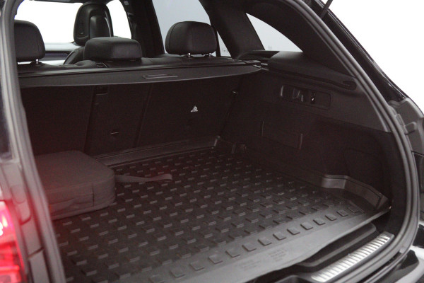 Mercedes-Benz GLC 300e 4MATIC 313 PK AMG Line PHEV, Trekhaak, Panoramadak, Luchtvering, 4-Wielsturing, Head-Up, 360 Camera, Massage