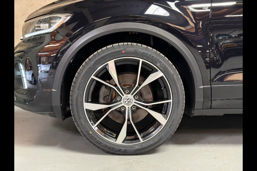 Volkswagen T-Roc 1.5 TSI R-Line Edition Facelift | Led | Camera | Stoelverwarming | Pano