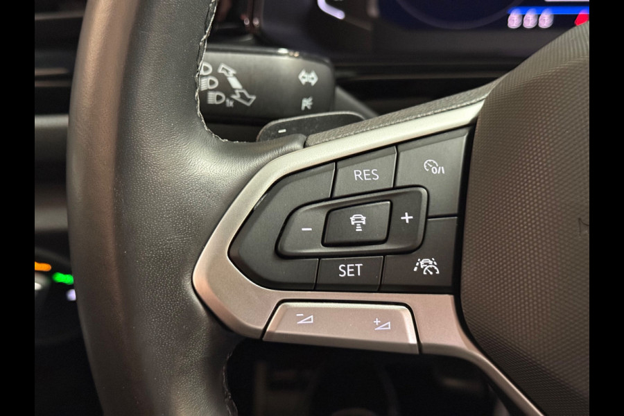 Volkswagen T-Roc 1.5 TSI R-Line Edition Facelift | Led | Camera | Stoelverwarming | Pano