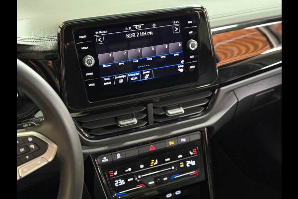 Volkswagen T-Roc 1.5 TSI R-Line Edition Facelift | Led | Camera | Stoelverwarming | Pano