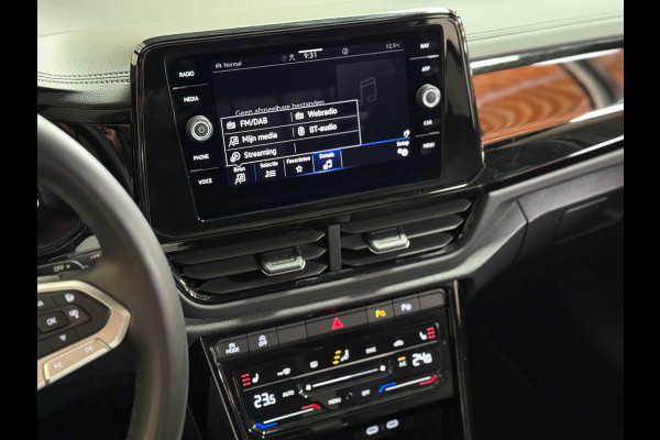 Volkswagen T-Roc 1.5 TSI R-Line Edition Facelift | Led | Camera | Stoelverwarming | Pano