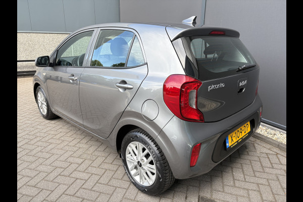 Kia Picanto 1.0 DPi DynamicLine Achteruitrijcamera - Apple carplay - Airco - Cruise control - Licht metalen velgen 14 inch - Bluetooth - Radio - Start/stop systeem - Stuur multifunctioneel - Navigatie