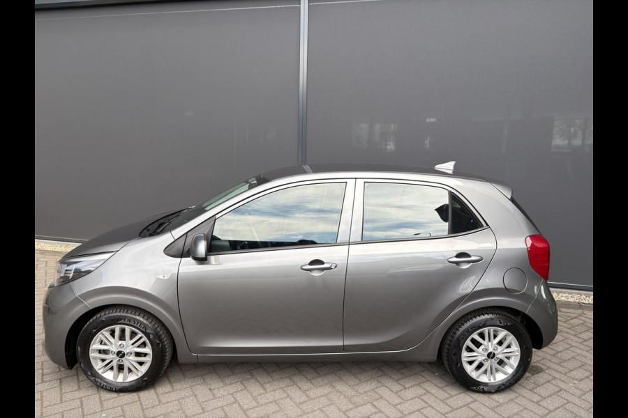 Kia Picanto 1.0 DPi DynamicLine Achteruitrijcamera - Apple carplay - Airco - Cruise control - Licht metalen velgen 14 inch - Bluetooth - Radio - Start/stop systeem - Stuur multifunctioneel - Navigatie