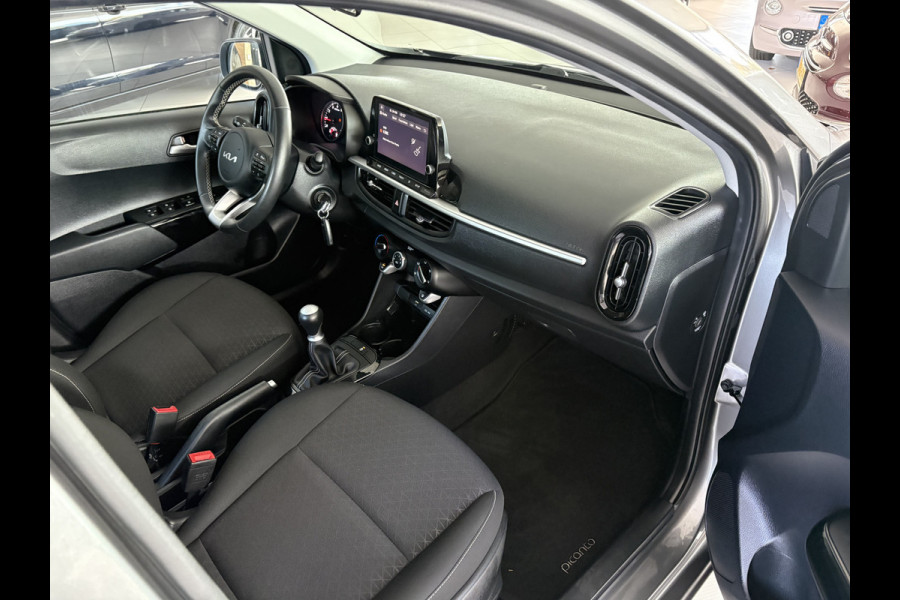 Kia Picanto 1.0 DPi DynamicLine Achteruitrijcamera - Apple carplay - Airco - Cruise control - Licht metalen velgen 14 inch - Bluetooth - Radio - Start/stop systeem - Stuur multifunctioneel - Navigatie