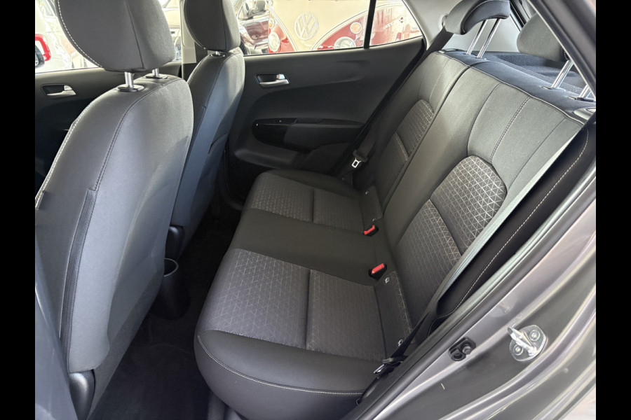 Kia Picanto 1.0 DPi DynamicLine Achteruitrijcamera - Apple carplay - Airco - Cruise control - Licht metalen velgen 14 inch - Bluetooth - Radio - Start/stop systeem - Stuur multifunctioneel - Navigatie