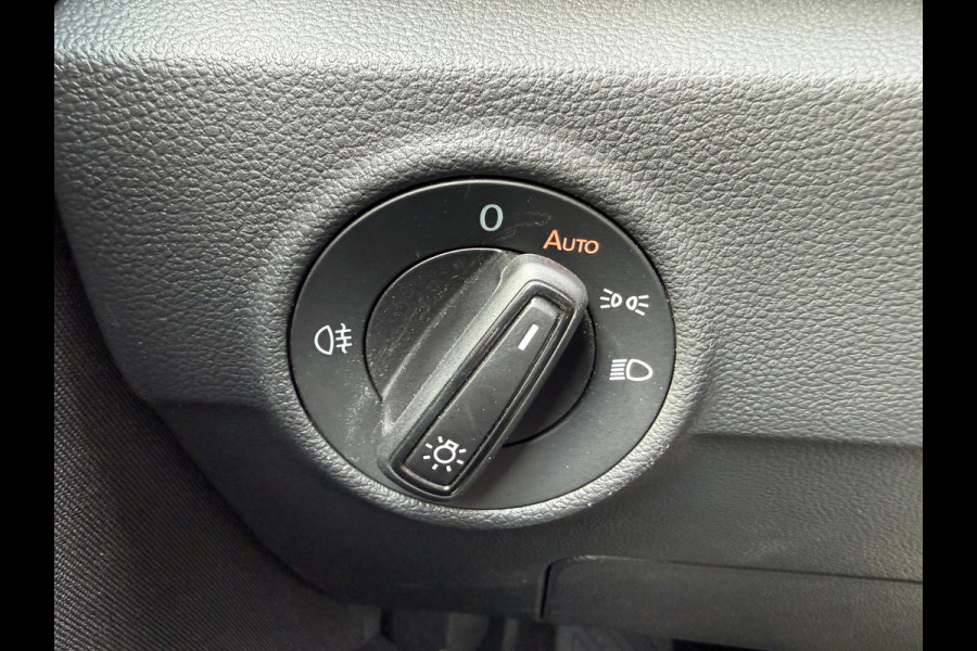 Volkswagen T-Roc 1.0 TSI Life * Carplay * Stoelverwarming * Climate Control * Adaptieve Cruise Control *