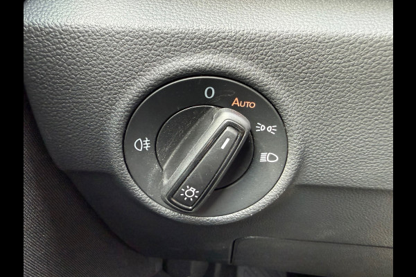 Volkswagen T-Roc 1.0 TSI Life * Carplay * Stoelverwarming * Climate Control * Adaptieve Cruise Control *