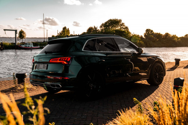 Audi Q5 55 TFSI e Quattro Competition 367 PK Pano ACC Keyless Luchtvering B&O 22''