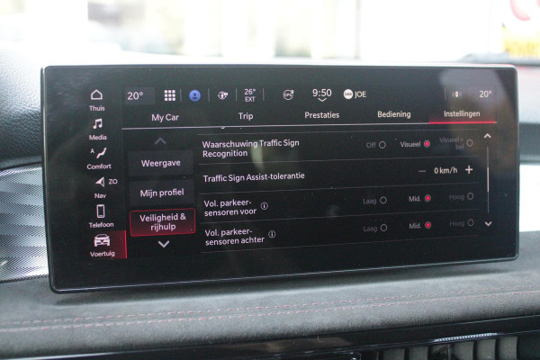 Alfa Romeo Tonale 1.5T 160PK Hybrid Veloce TECHNOLOGY PACK: PARKEERWAARSCHUWING VOOR EN ACHTER/360° CAMERA / AUTONOMOUS DRIVING LEVEL 2: ADAPTIVE CRUISE CONTROL/LANE CENTERING ASSIST/TRAFFIC JAM ASSIST DODEHOEK DETECTIE AUTOMATISCH DIMMENDE BUITENSPIEGELS ELEKTRISCH BEDIENBARE ACHTERKLEP | 19" LICHTMETALEN VELGEN | DRAADLOZE TELEFOONLADER | NAVIGATIE | DRAADLOZE APPLE CARPLAY/ANDROID AUTO | FULL LED MATRIX KOPLAMPEN |