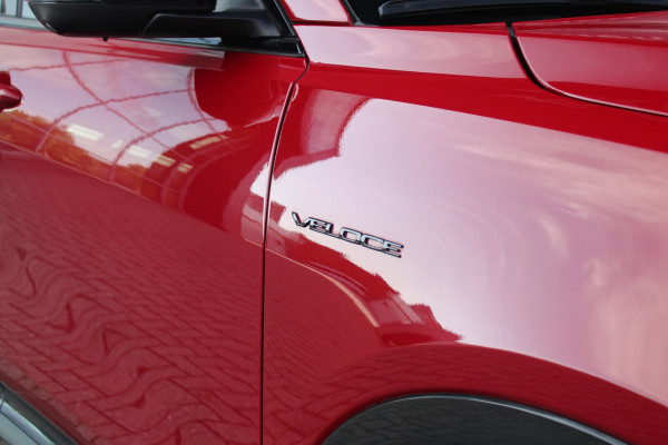 Alfa Romeo Tonale 1.5T 160PK Hybrid Veloce TECHNOLOGY PACK: PARKEERWAARSCHUWING VOOR EN ACHTER/360° CAMERA / AUTONOMOUS DRIVING LEVEL 2: ADAPTIVE CRUISE CONTROL/LANE CENTERING ASSIST/TRAFFIC JAM ASSIST DODEHOEK DETECTIE AUTOMATISCH DIMMENDE BUITENSPIEGELS ELEKTRISCH BEDIENBARE ACHTERKLEP | 19" LICHTMETALEN VELGEN | DRAADLOZE TELEFOONLADER | NAVIGATIE | DRAADLOZE APPLE CARPLAY/ANDROID AUTO | FULL LED MATRIX KOPLAMPEN |