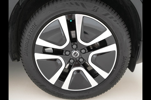 Volvo XC40 1.5 T3 Inscription Aut. *NAVI-FULLMAP | FULL-LED | LEATHER | DIGI-COCKPIT | CAMERA | BLIS | LANE-ASSIST | COMFORTSEATS | ECC | PDC | CRUISE | 19"ALU*