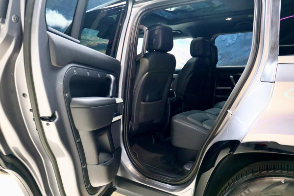 Land Rover Defender 110 P400e 110 X-Dynamic HSE PANO|TrkHk|VOL