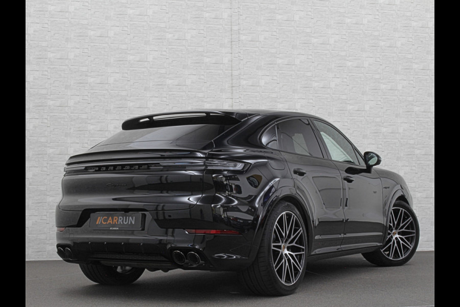Porsche Cayenne Coupé 3.0 E-Hybrid | Passenger Display | 360 Camera | Sport-Design | ACC | Sport-Chrono | Soft-Close | BOSE | Panorama | Trekhaak 3500kg trekgewicht | 4-Zone Clima | Matrix-LED | Keyless-Entry | Sfeerverlichting | Luchtvering | 22 Inch | Leder Dashboard | Dodehoek | Memory | Carplay |