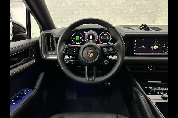 Porsche Cayenne Coupé 3.0 E-Hybrid | Passenger Display | 360 Camera | Sport-Design | ACC | Sport-Chrono | Soft-Close | BOSE | Panorama | Trekhaak 3500kg trekgewicht | 4-Zone Clima | Matrix-LED | Keyless-Entry | Sfeerverlichting | Luchtvering | 22 Inch | Leder Dashboard | Dodehoek | Memory | Carplay |