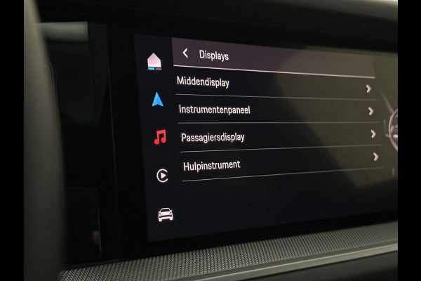 Porsche Cayenne Coupé 3.0 E-Hybrid | Passenger Display | 360 Camera | Sport-Design | ACC | Sport-Chrono | Soft-Close | BOSE | Panorama | Trekhaak 3500kg trekgewicht | 4-Zone Clima | Matrix-LED | Keyless-Entry | Sfeerverlichting | Luchtvering | 22 Inch | Leder Dashboard | Dodehoek | Memory | Carplay |